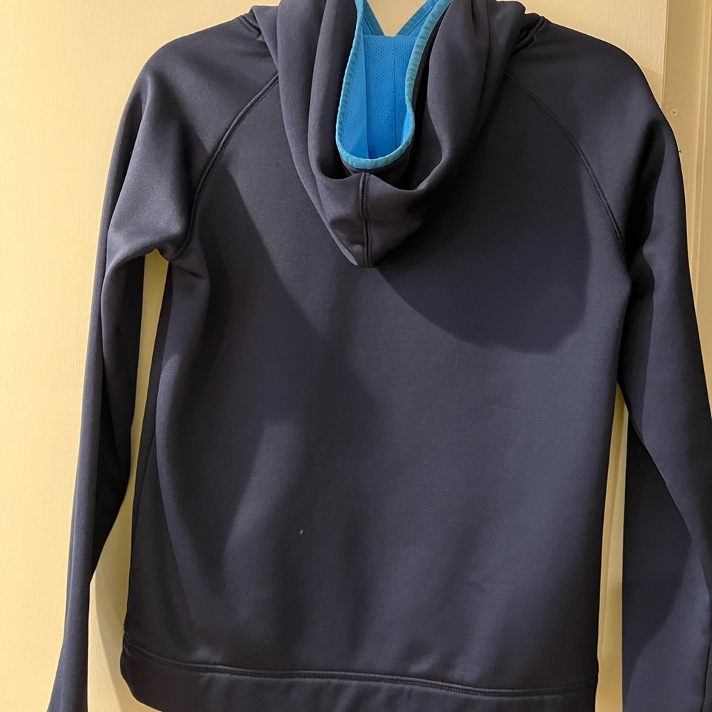 Sweatshirt - Picture 2 of 3